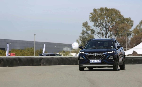 Can Upgrading to Performance Valve Springs in a Honda Civic Si Enhance Engine Rev Capability?